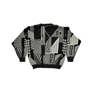 BLACK N WHITE KNIT SWEATER
VINTAGE
made in italy
size LARGE/52
UNISEX